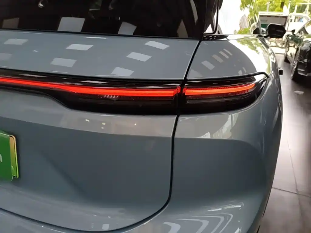 NIO ES6 — миниатюра 8