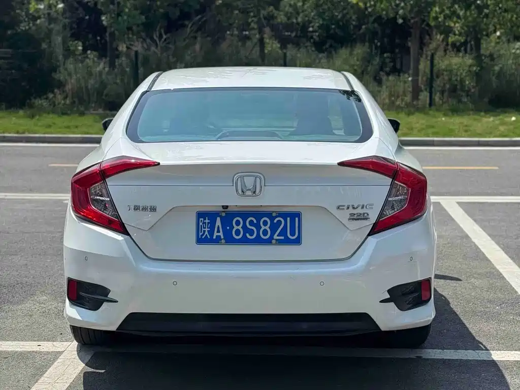 Honda Civic — миниатюра 9