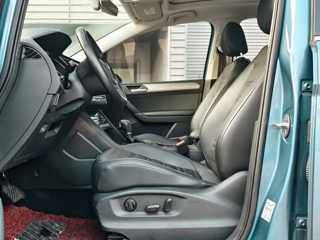 Volkswagen Touran — миниатюра 8