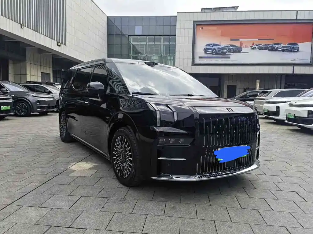 Zeekr 009 2024 мест 108kWh