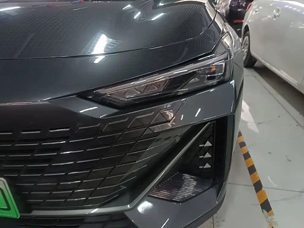 Changan UNI-V iDD — миниатюра 24