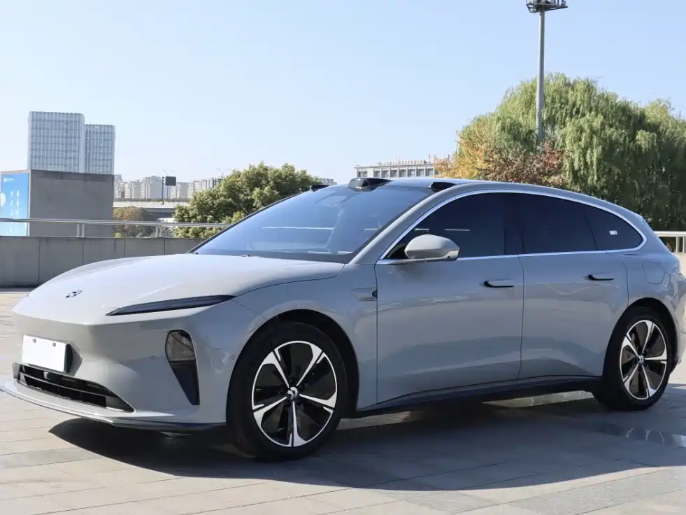 NIO NIO ET5T