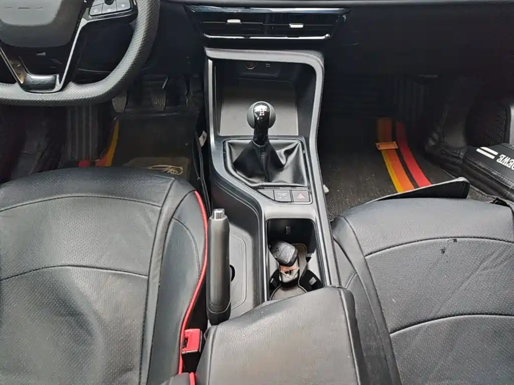 Roewe i5 — миниатюра 14