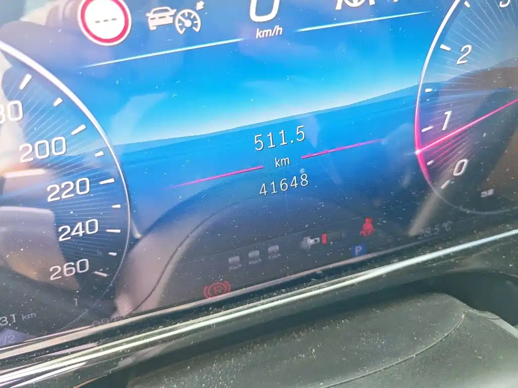 Mercedes-Benz E-Class — миниатюра 5