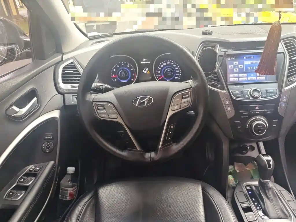 Hyundai Santa Fe — миниатюра 3