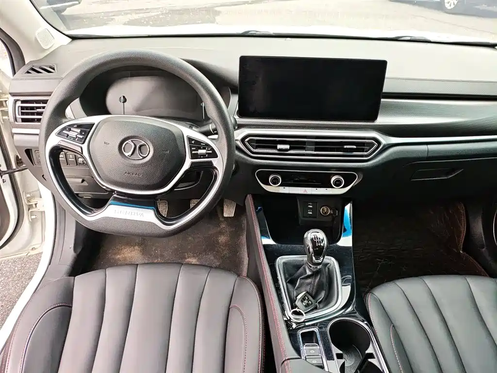 BAIC U7 — миниатюра 10