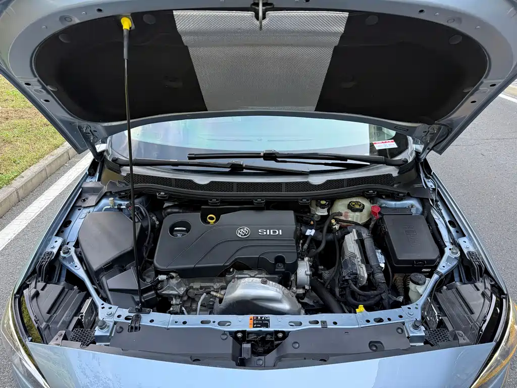 Buick Verano — миниатюра 18