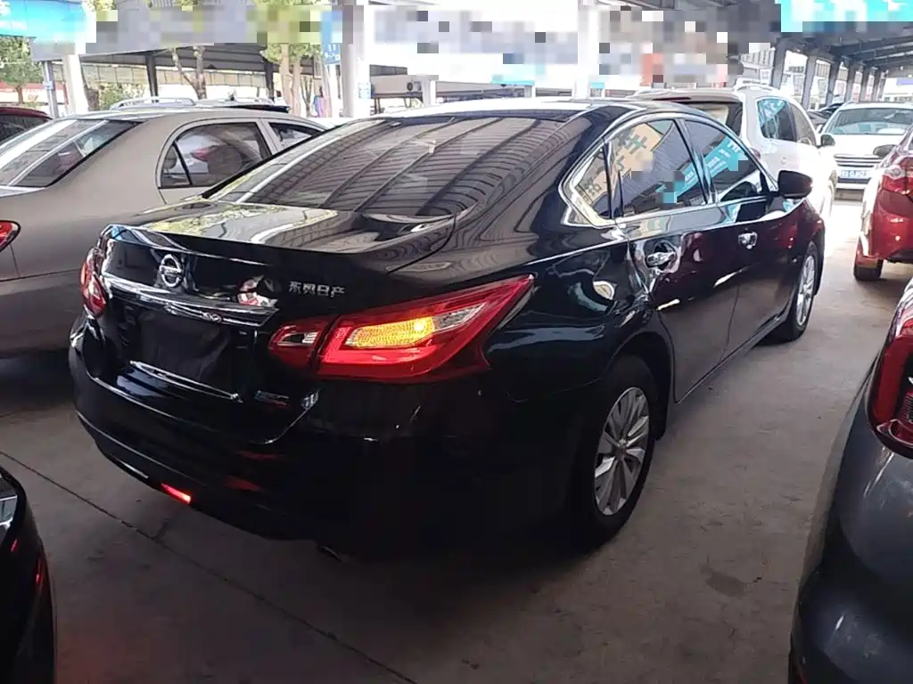 Nissan Teana — миниатюра 7