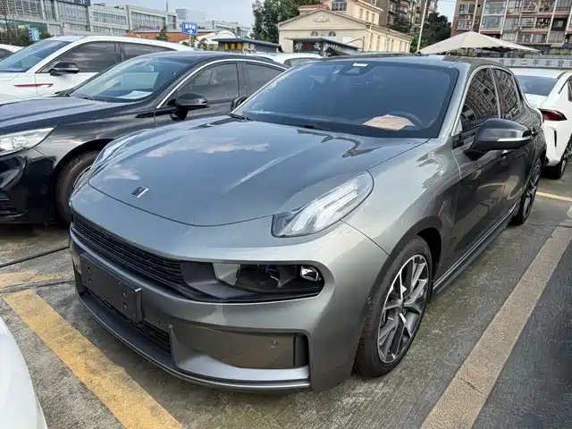 2022 Lynk & Co 03