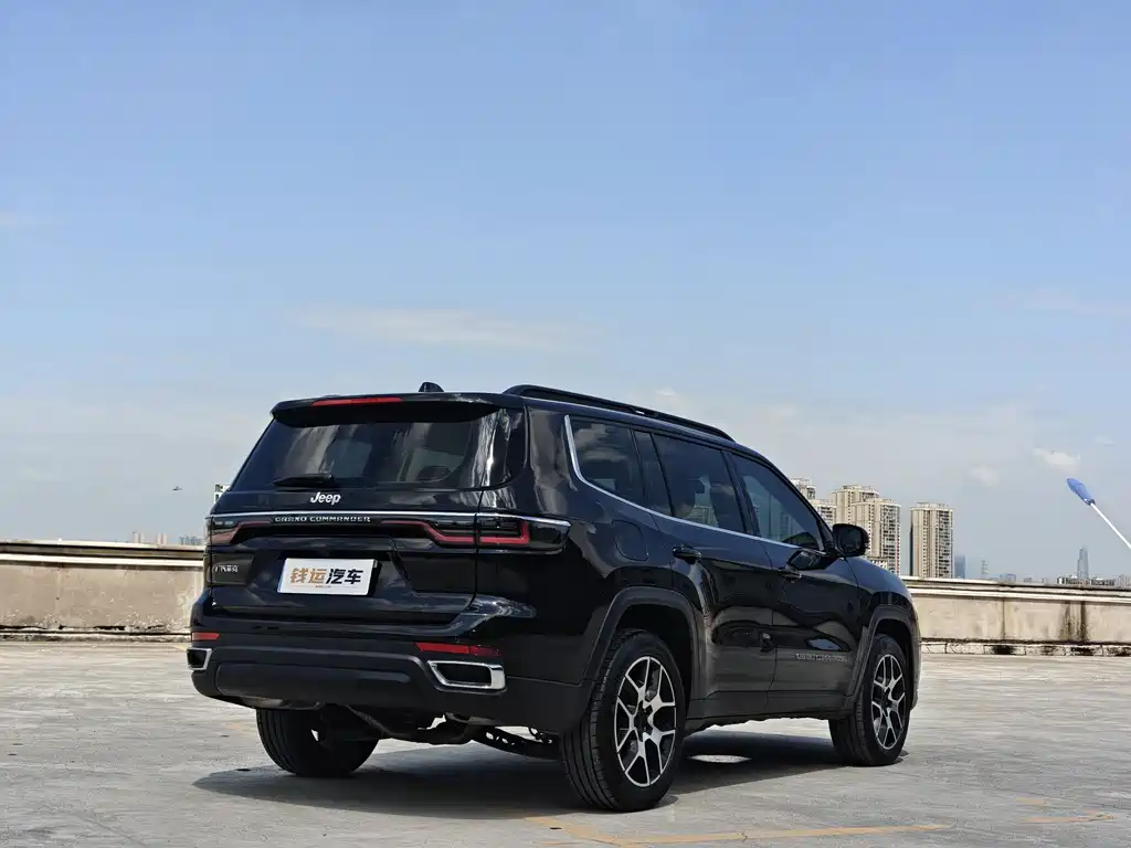 Jeep Grand Commander — миниатюра 5