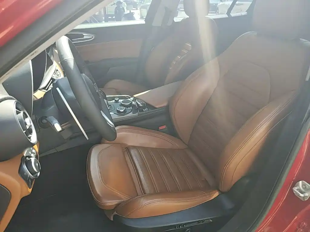 Alfa Romeo Giulia — миниатюра 15