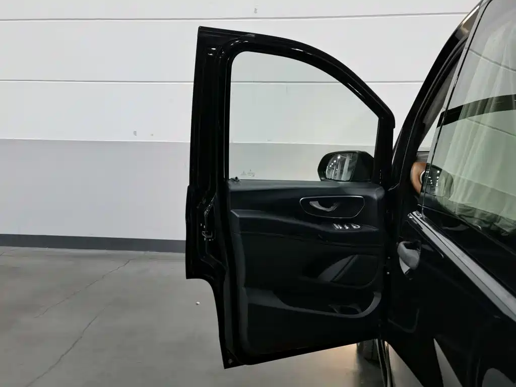Mercedes-Benz Vito — миниатюра 8