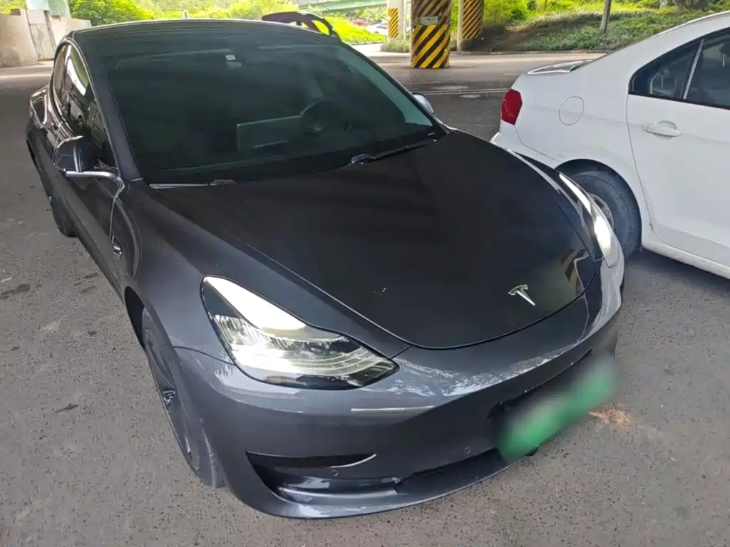 Tesla Model 3 — миниатюра 4