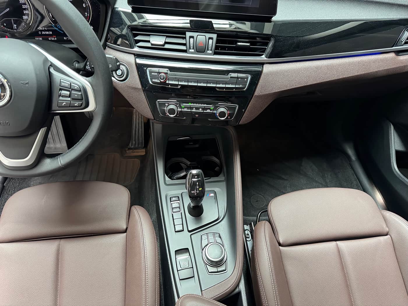 BMW X1 1.5 л 2023 г. Белый, пробег 18100 км