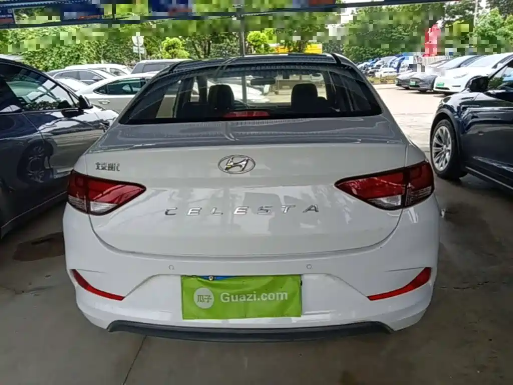 Hyundai Elantra — миниатюра 6