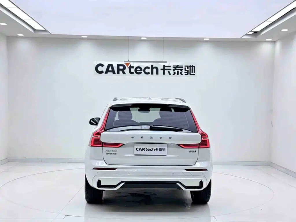 Volvo XC60 2024 B5