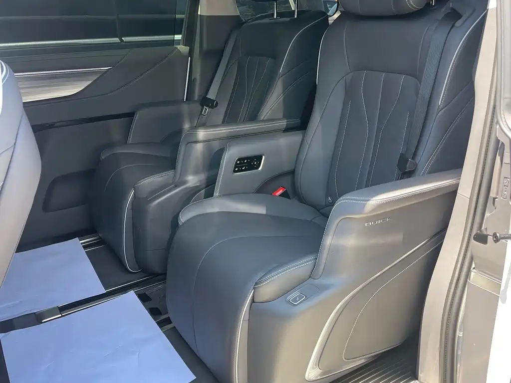 Buick GL8 2026 Premium