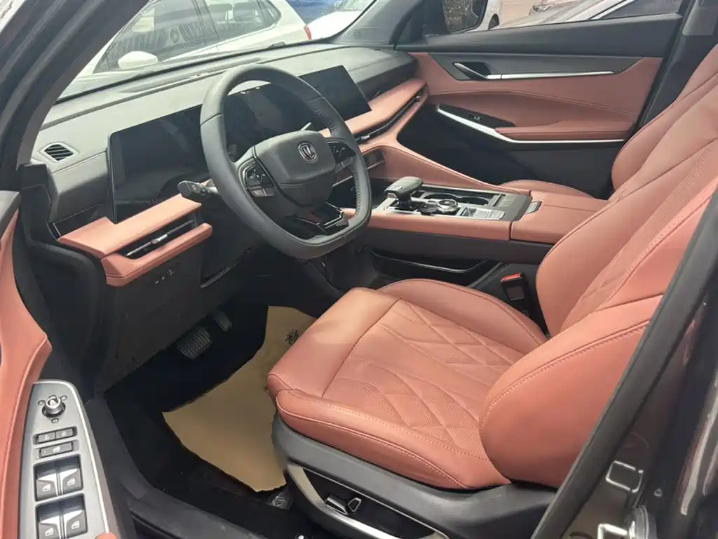 Changan Changan CS75PLUS — миниатюра 10