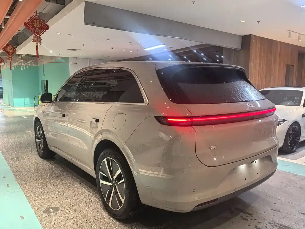 Li Auto IDEAL L6
