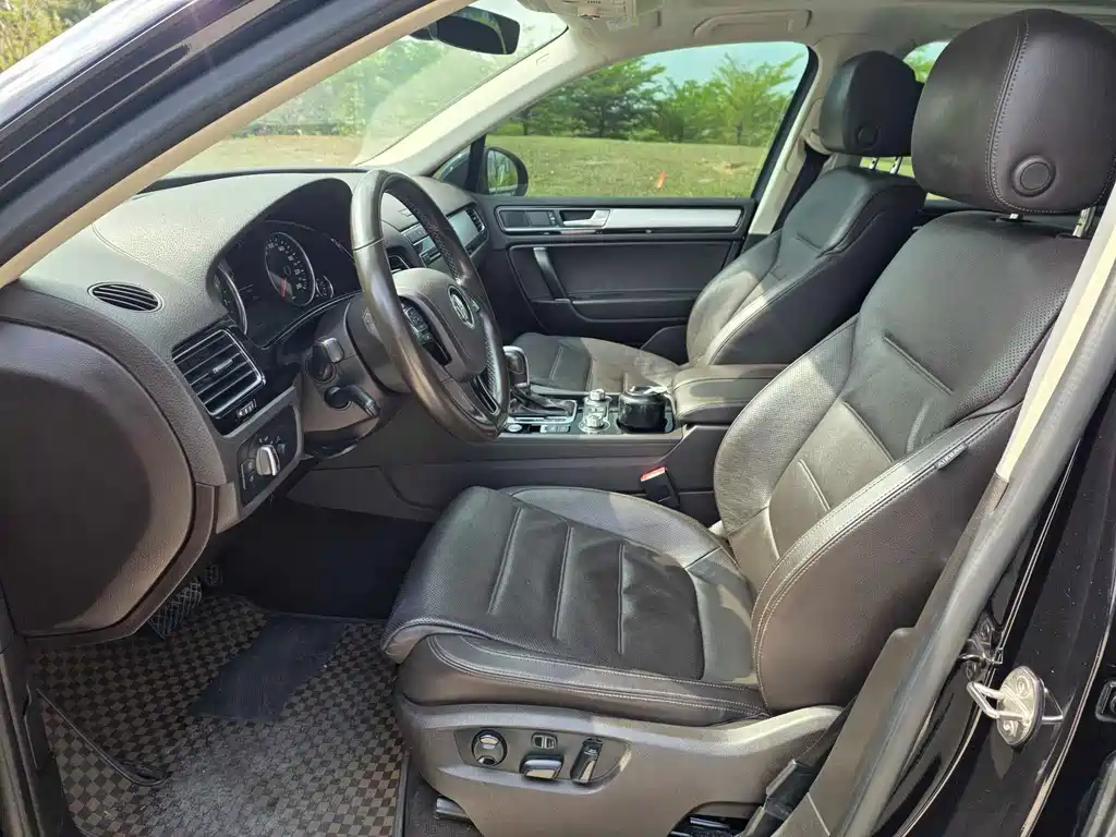 Volkswagen Touareg — миниатюра 12