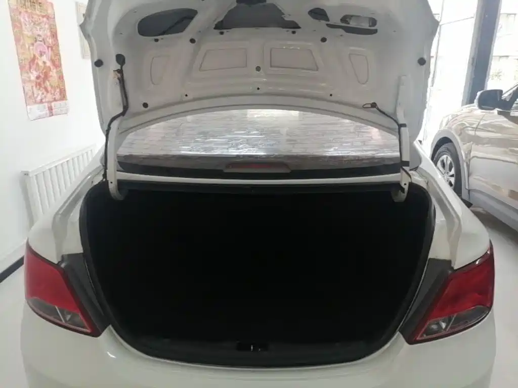 Hyundai Verna — миниатюра 19