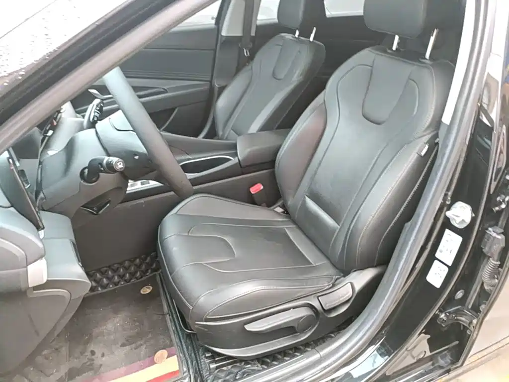 Hyundai Elantra — миниатюра 15