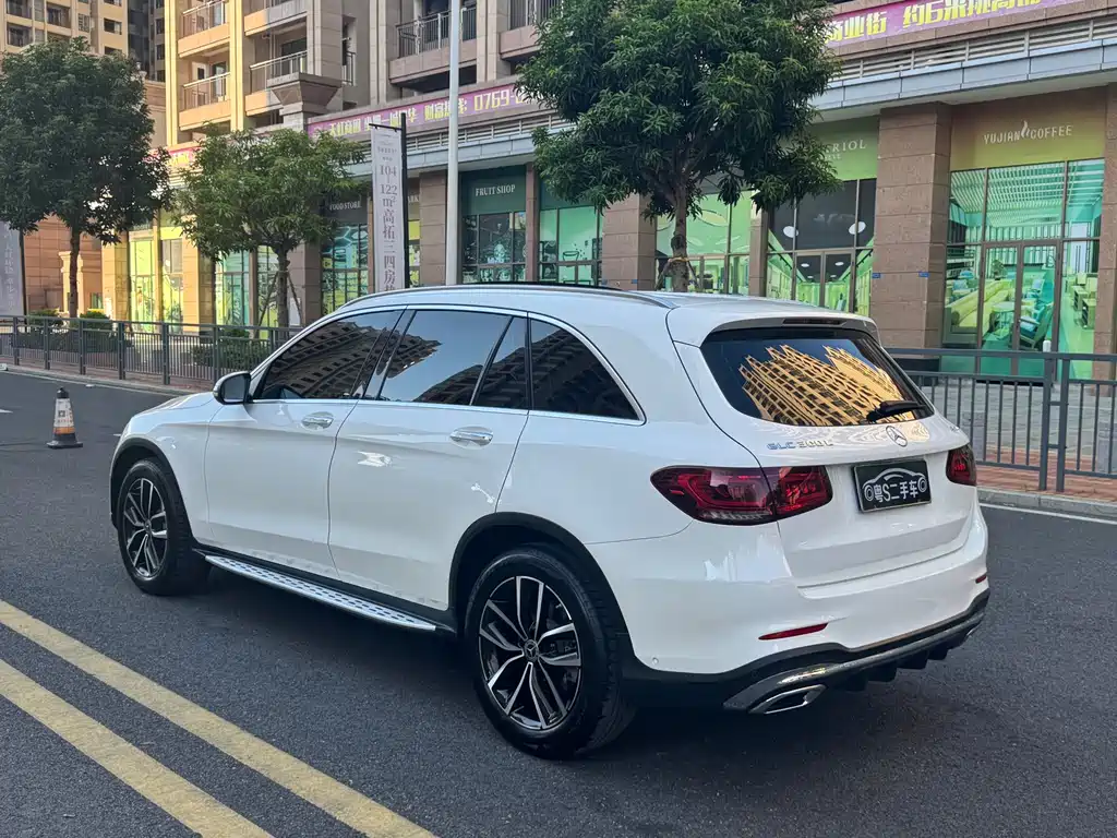 MERCEDES-BENZ GLC
