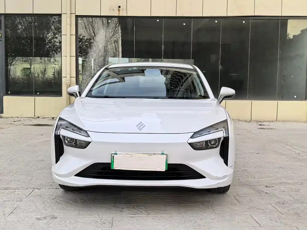 Jmev Yi 2023
