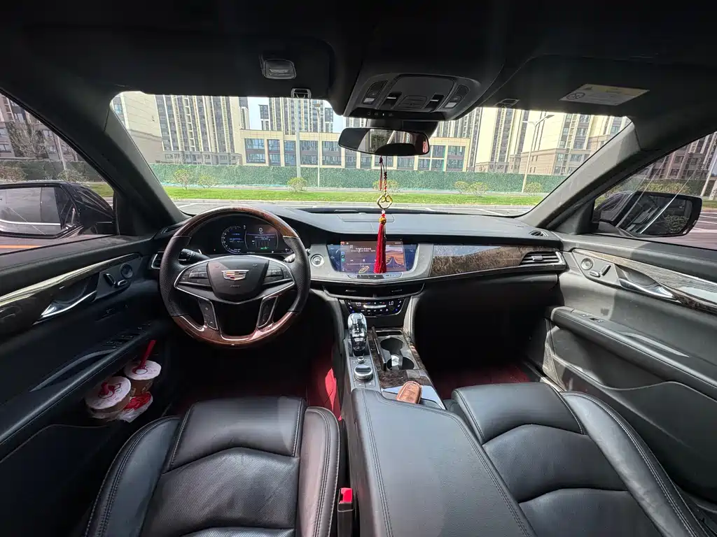 Cadillac CT6 — миниатюра 5