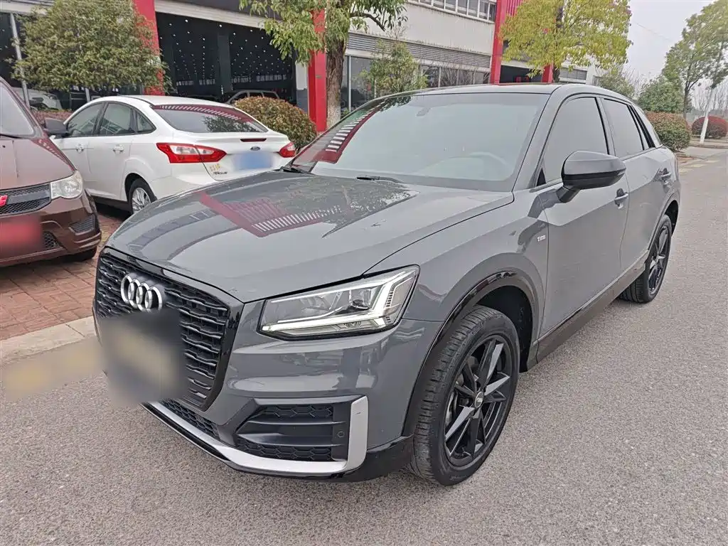 Audi Q2L 2021