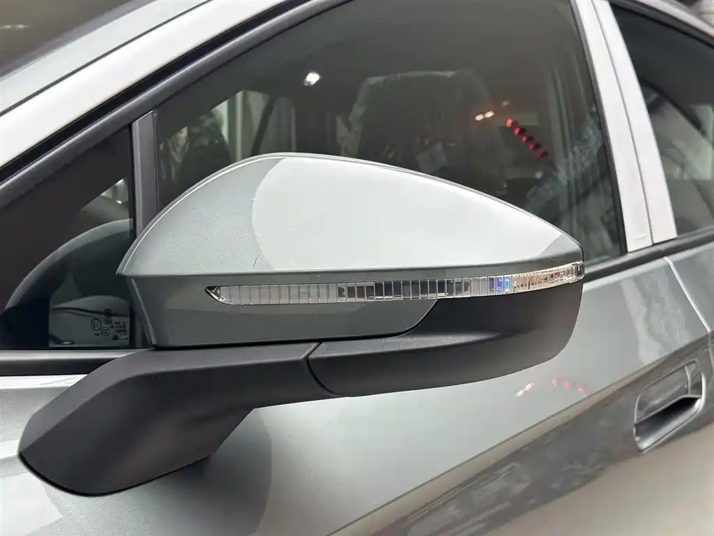 VOLKSWAGEN ID.4 CROZZ