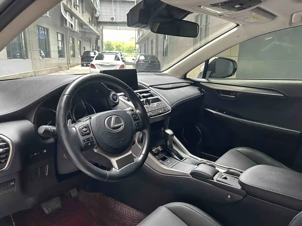 Lexus NX — фотографии объявления, Фото 21