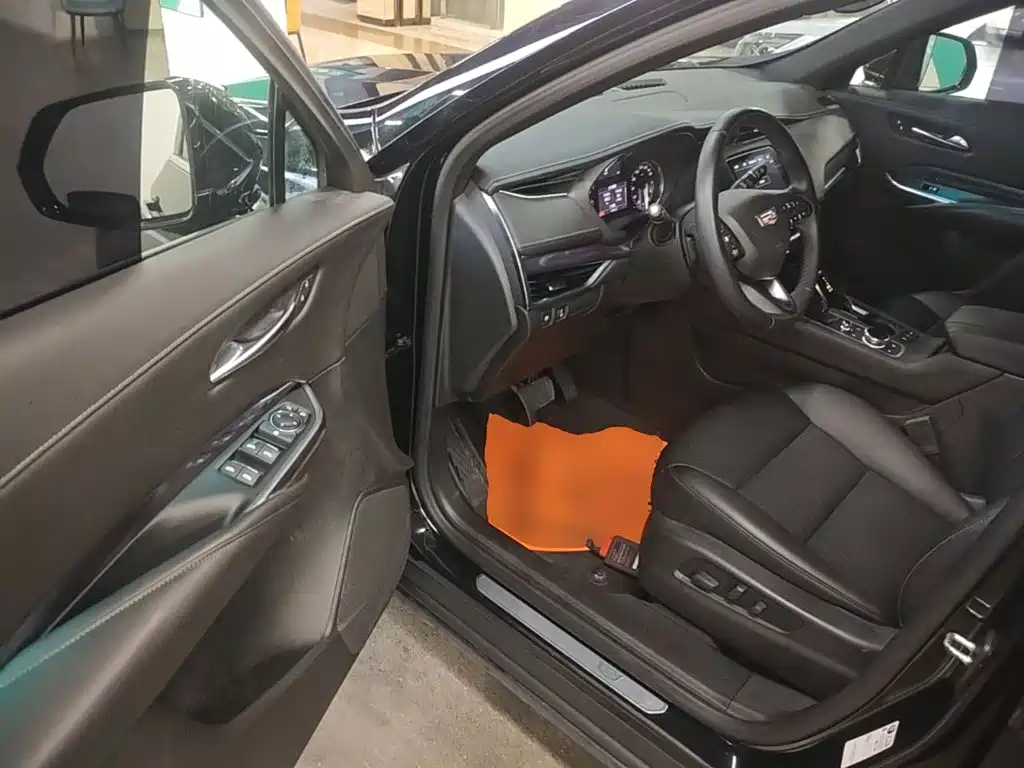 Cadillac XT4 — миниатюра 16