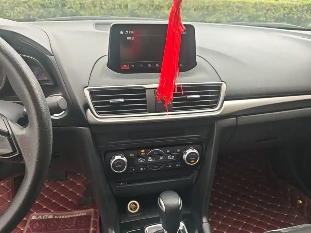 Mazda 3 Axela — миниатюра 13