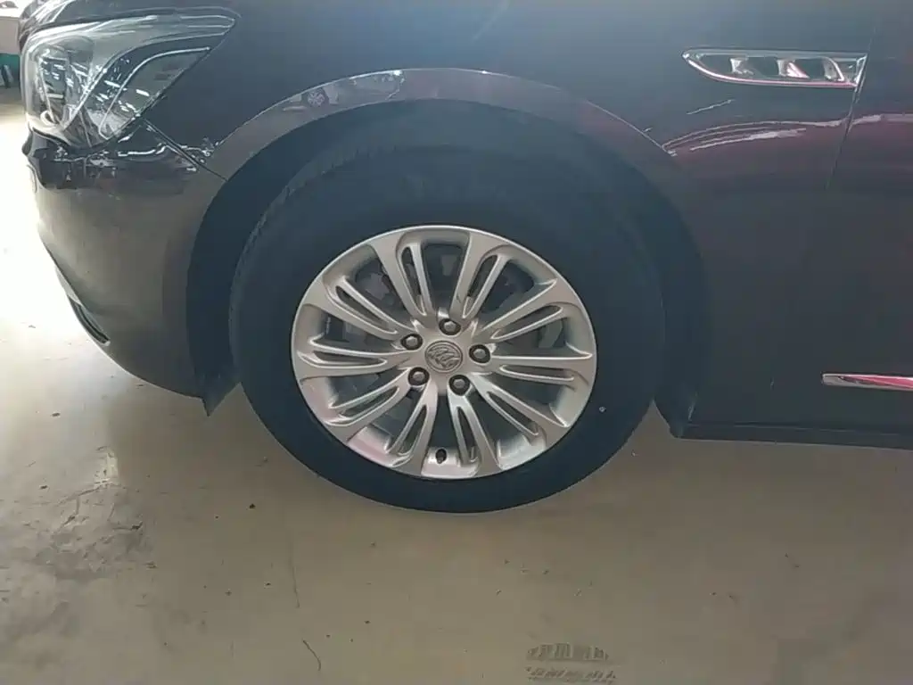 Buick LaCrosse — миниатюра 23