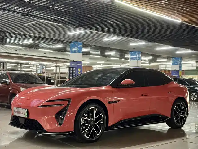 2025 Avatr 06