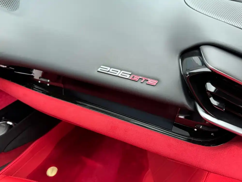 Ferrari 296 2021 3.0T V6 GTB
