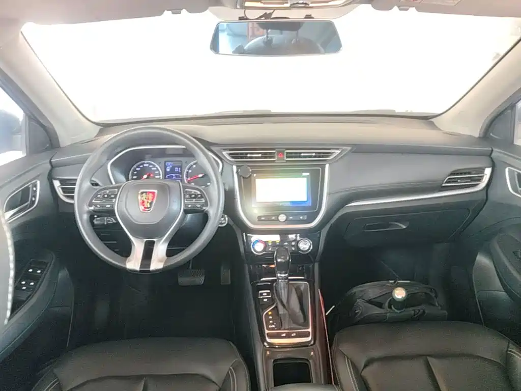 Roewe RX3 — миниатюра 10