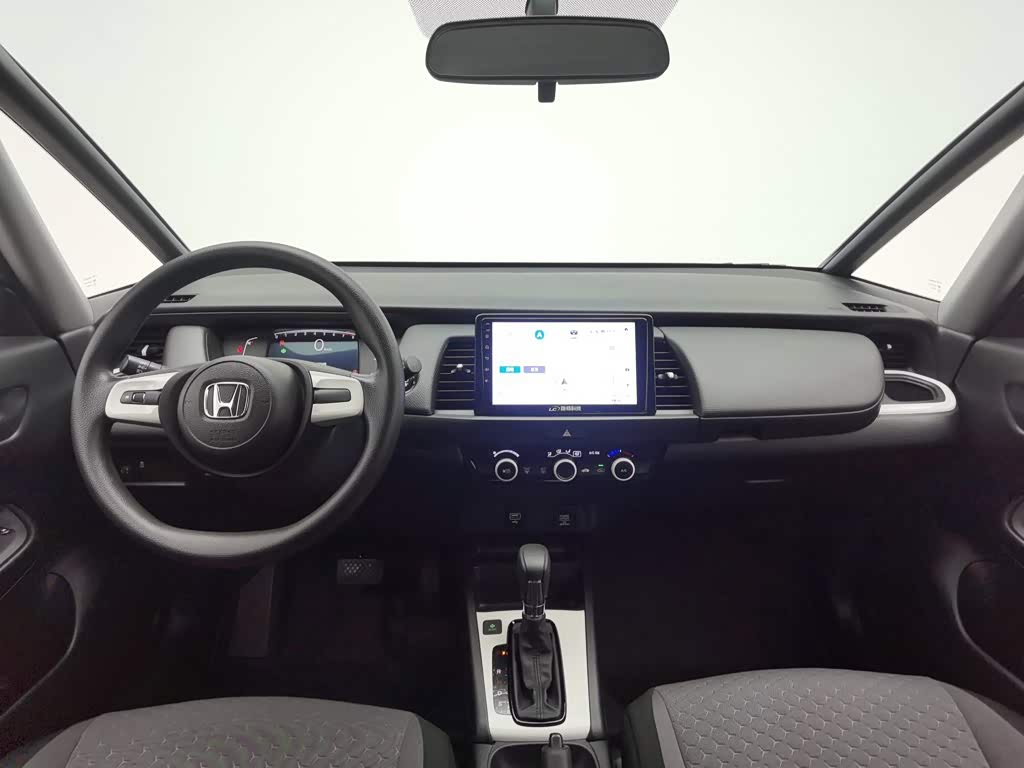 Honda Fit 1.5 л 2024 г. Белый, пробег 23900 км