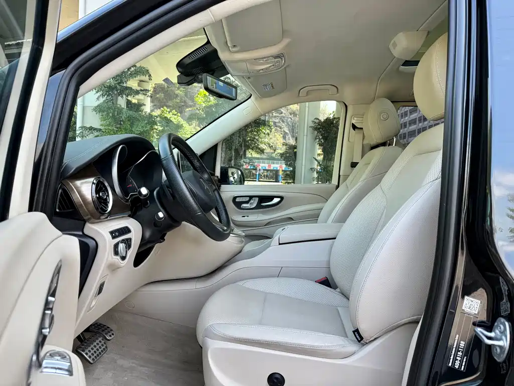 MERCEDES-BENZ V CLASS