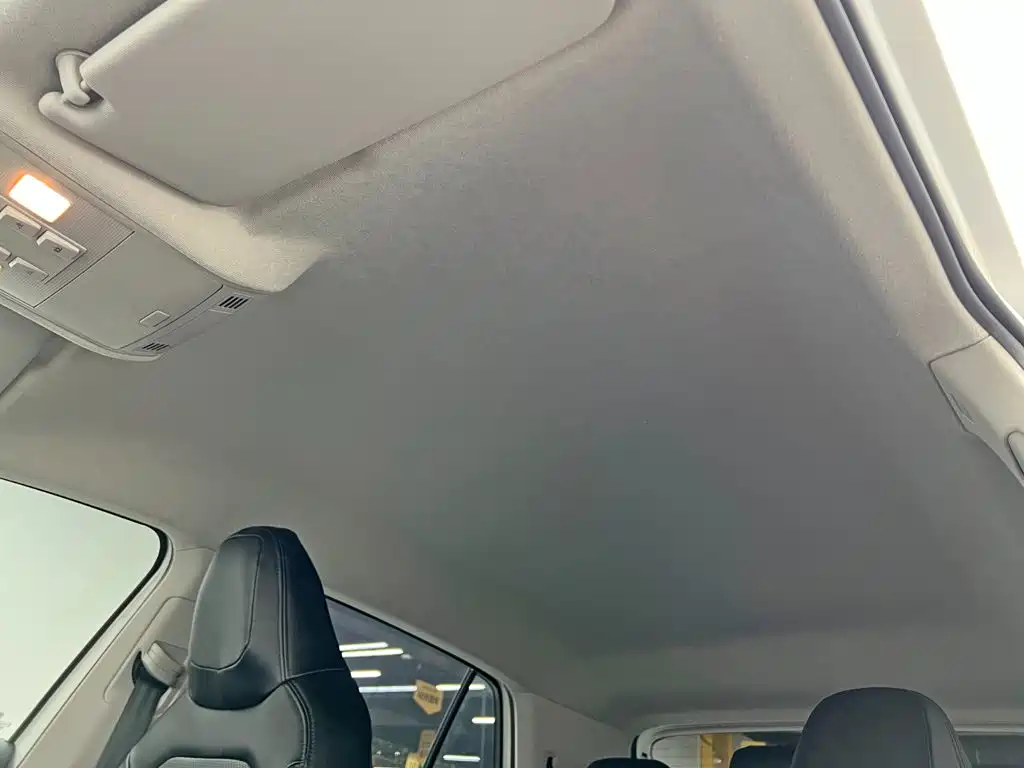 Volkswagen T-Cross - фото 15
