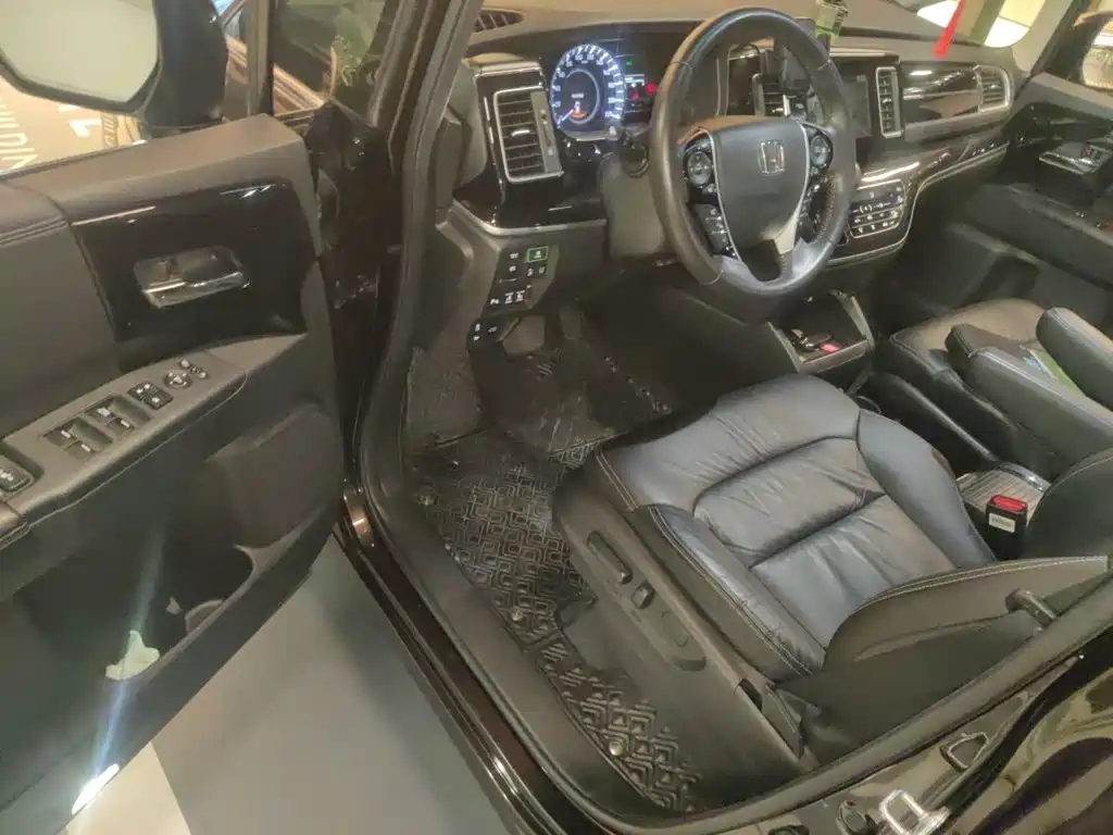 Honda Elysion — миниатюра 12