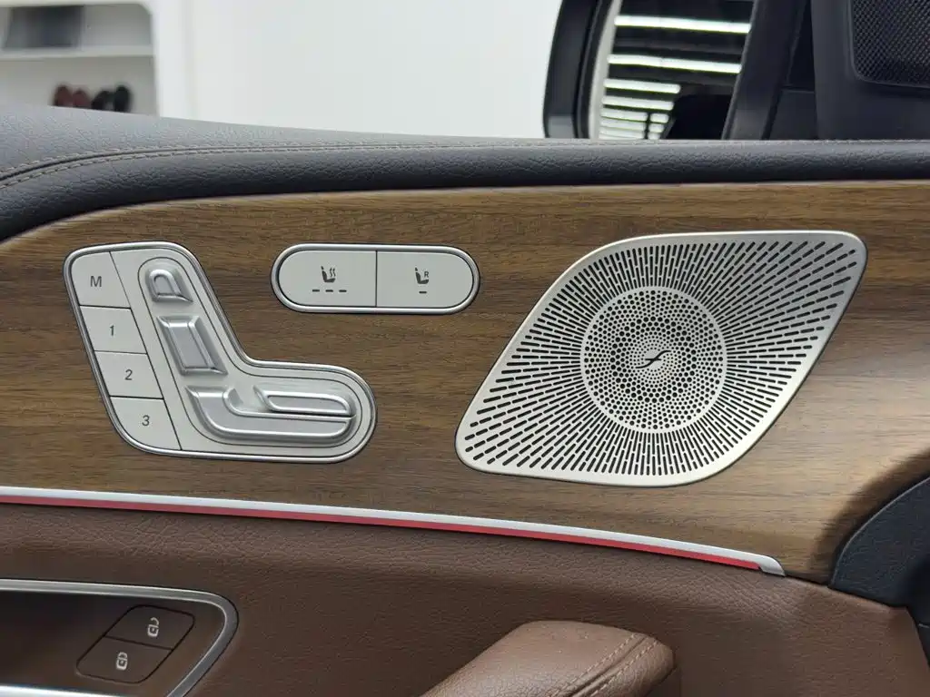 Mercedes-Benz GLE New Energy — миниатюра 18