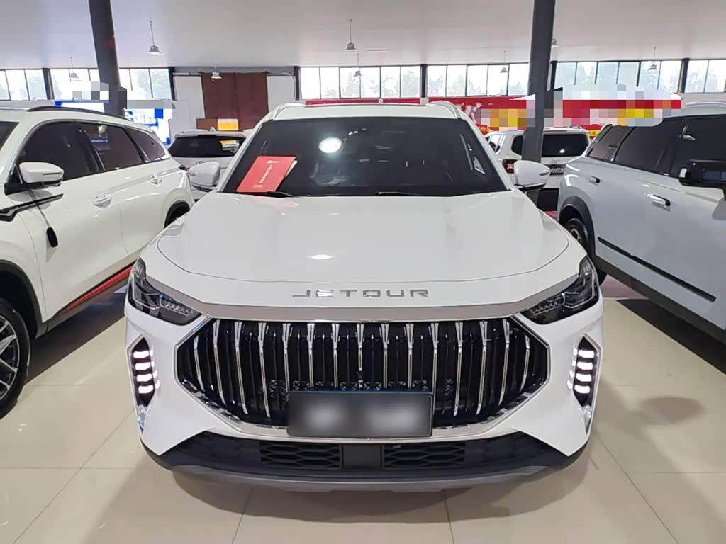 Jetour Jetour X70 PLUS 1.5 л 2026 г. Белый, пробег 2500 км
