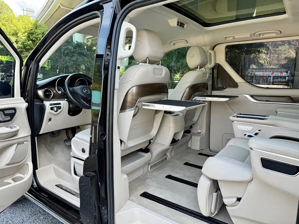 MERCEDES-BENZ V CLASS