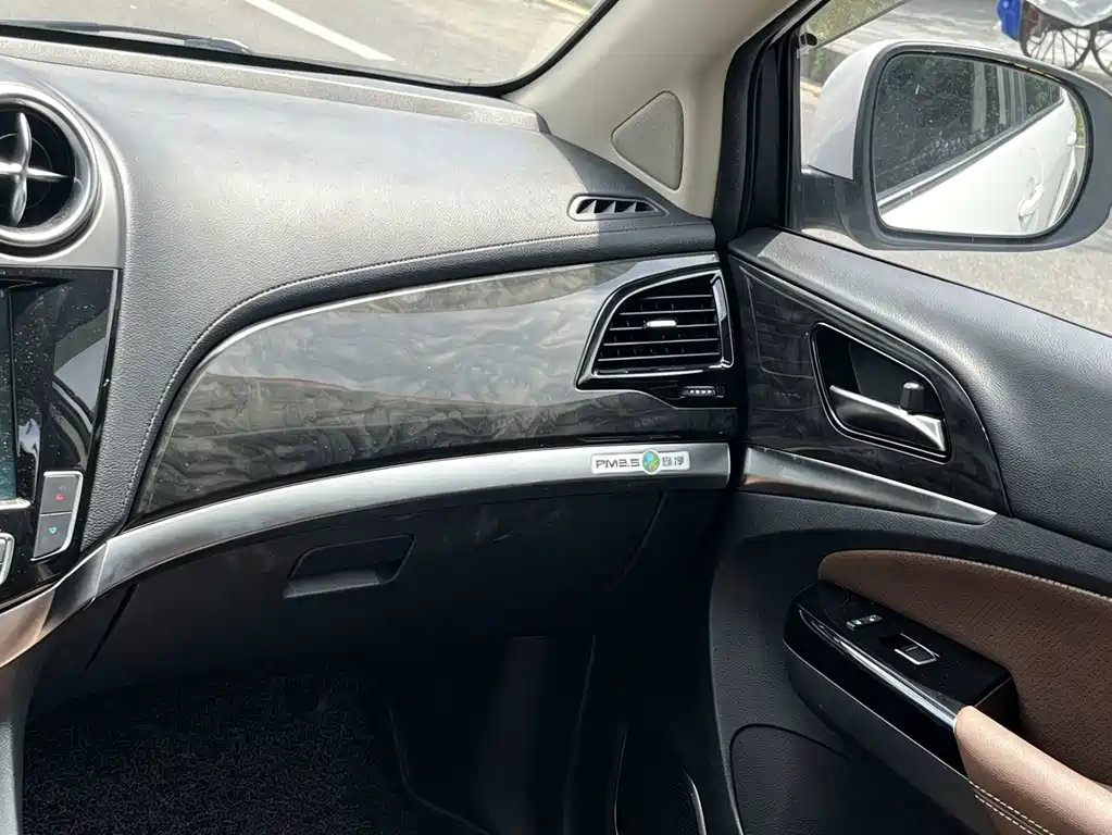 BYD Tang New Energy — миниатюра 15