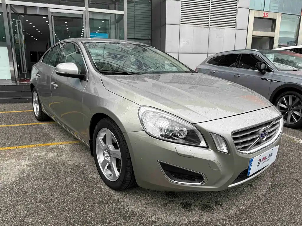 Volvo S60 (Import) — миниатюра 2