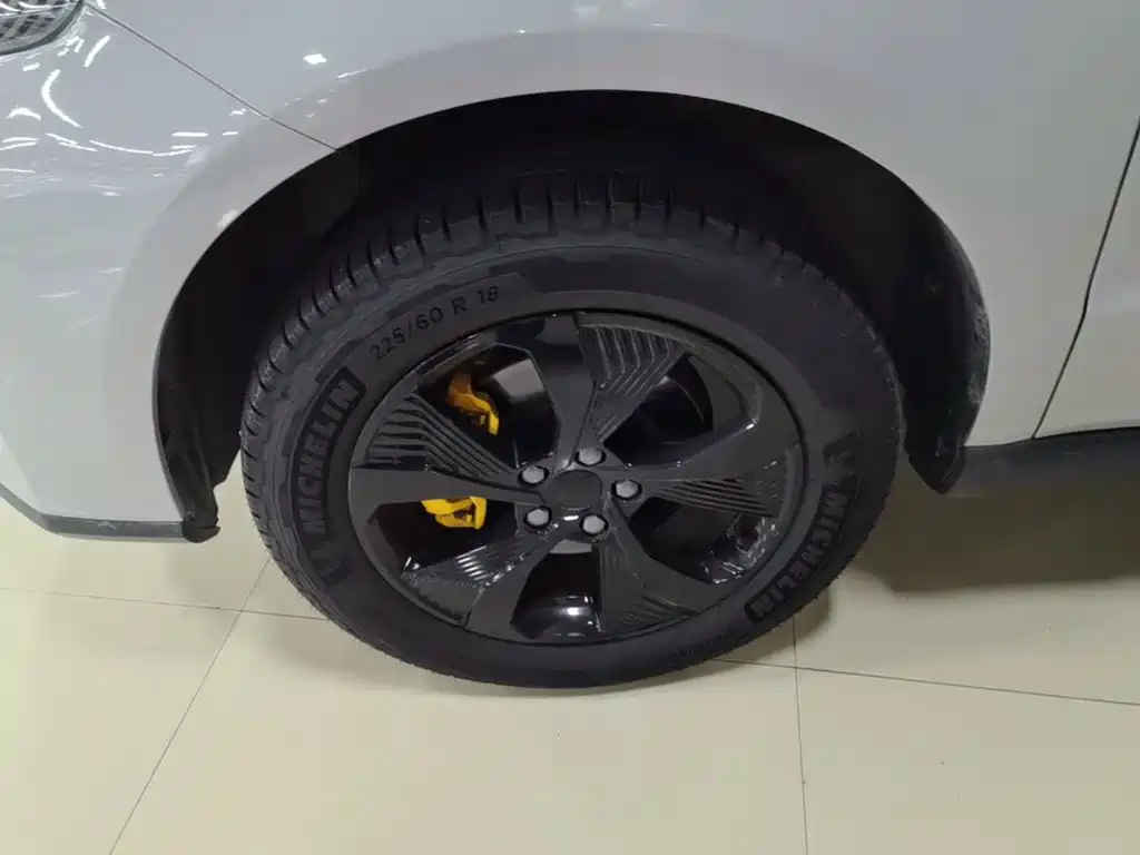 Geely Haoyue PRO — миниатюра 23