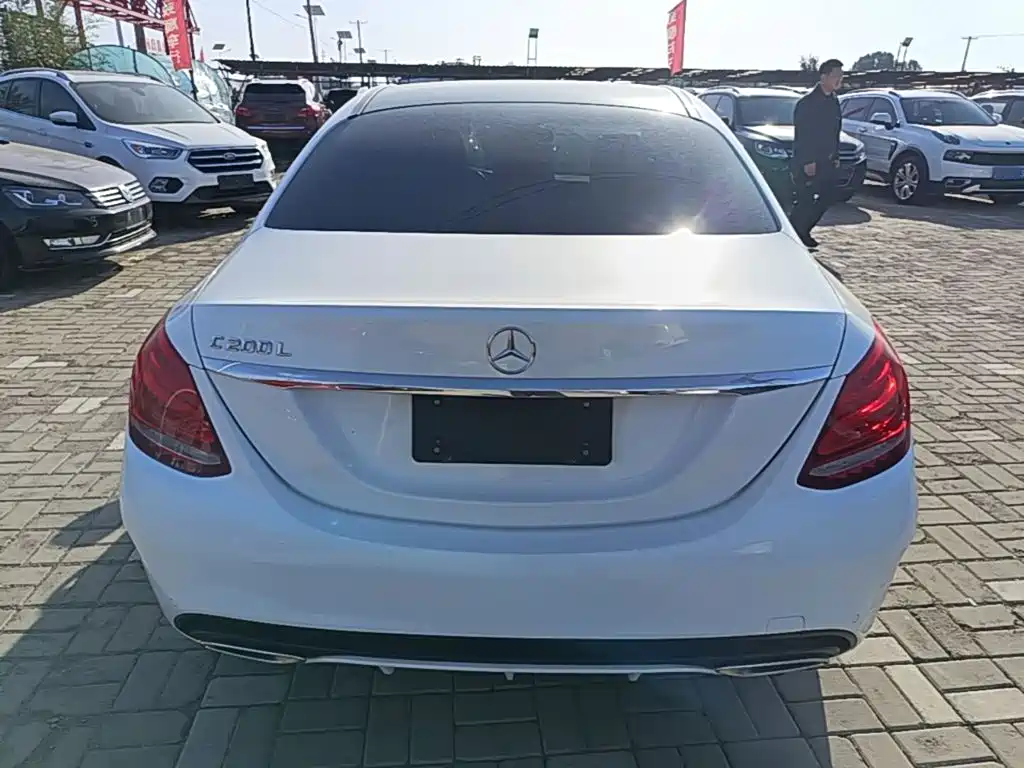 Mercedes-Benz C-Class — миниатюра 6