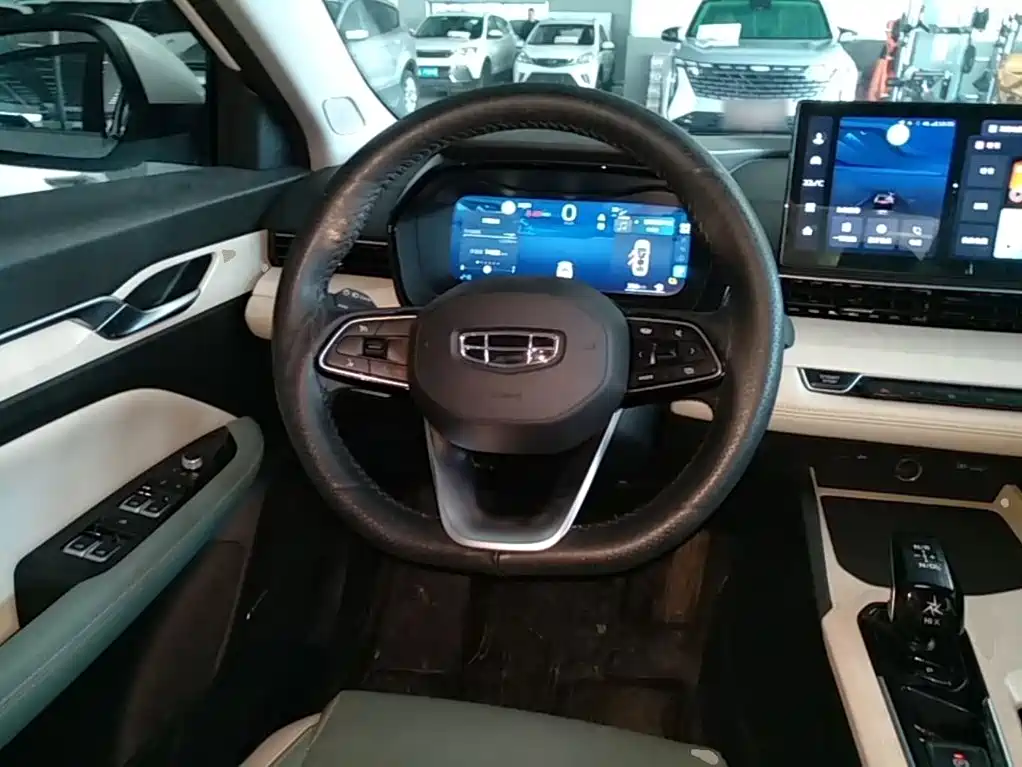 Geely L HiP — миниатюра 11